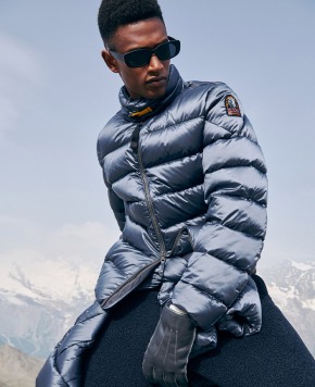 Italy issue 952 Showcase Cover by: Gaia Bonanomi for Parajumpers - Production: Shoot in The Alps