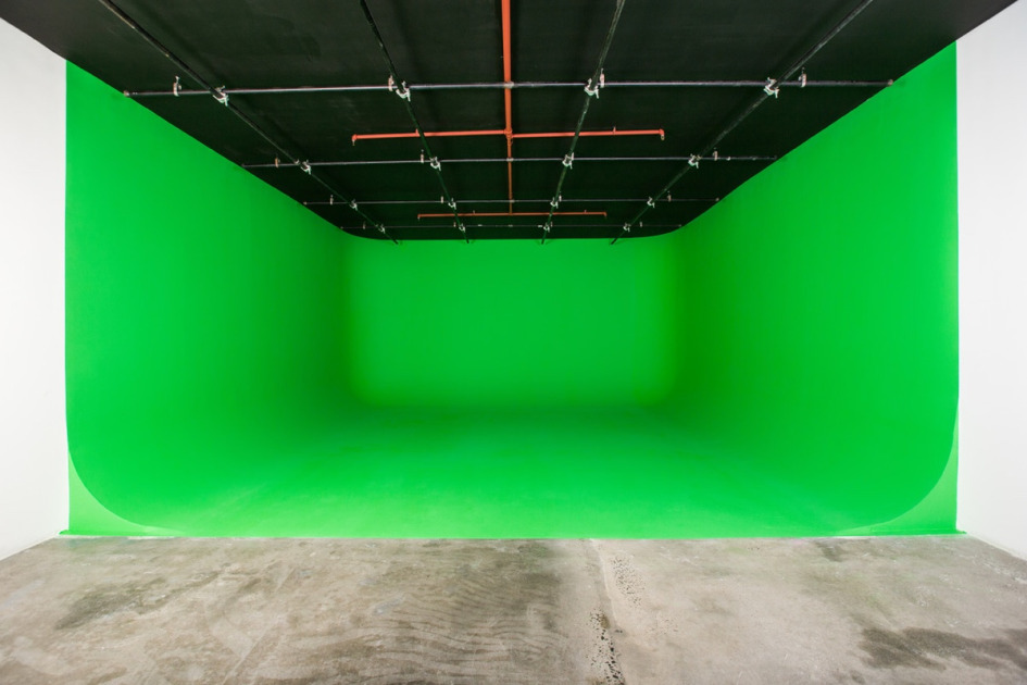 Soundstage Studio One: 24’ by 25’ dedicated green screen cyclorama